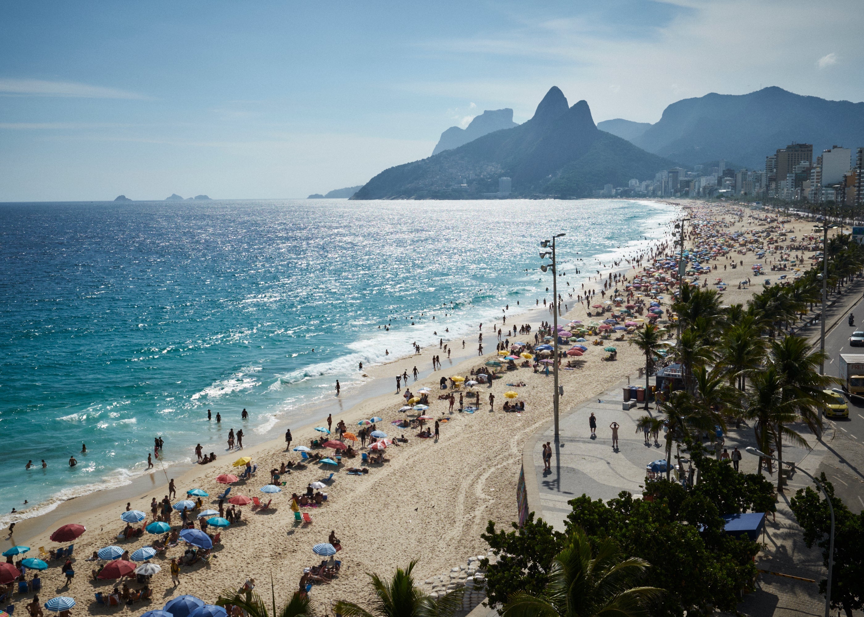 A GUIDE TO THE CARIOCA NEW YEAR’S EVE