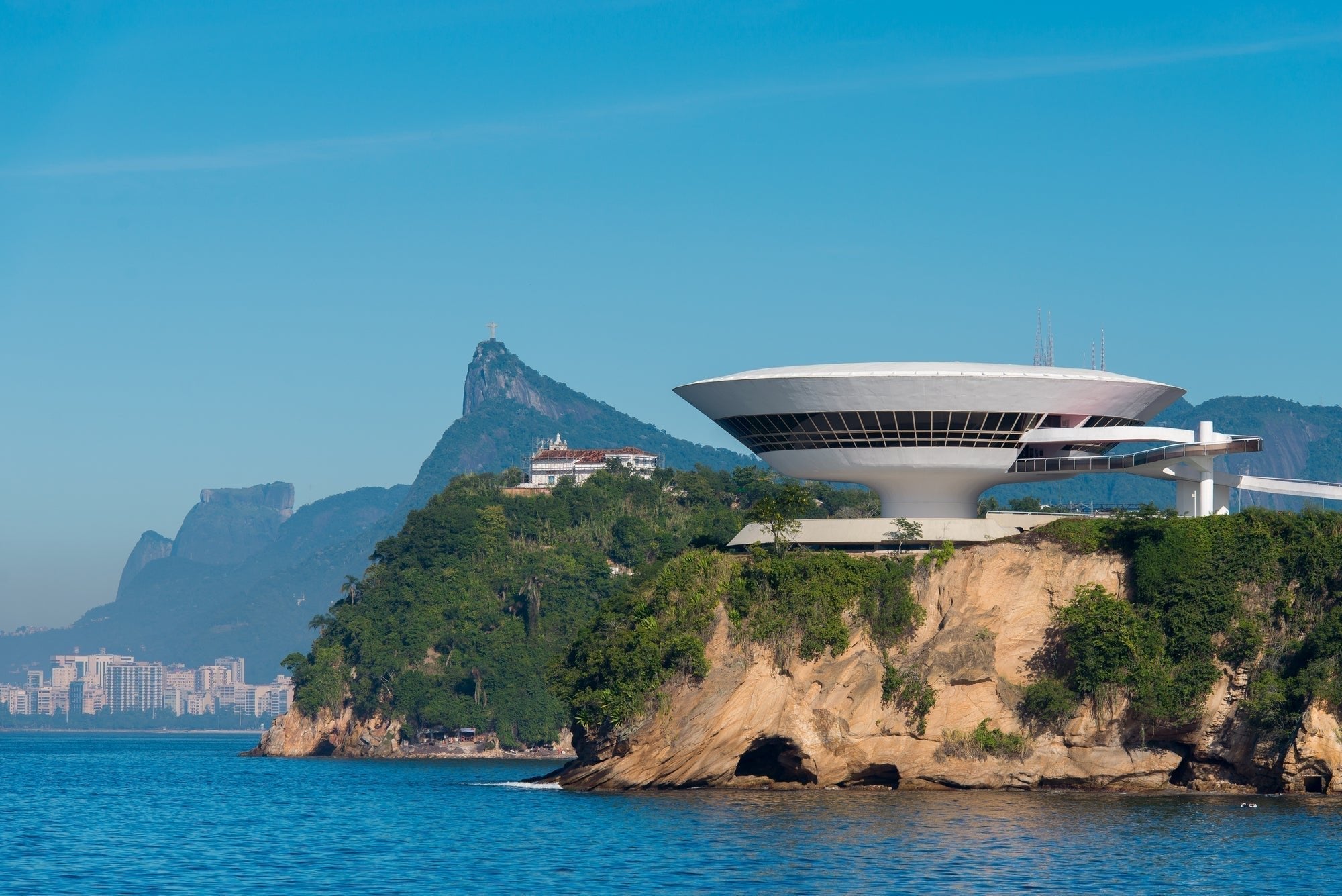 IN EXPLORATION OF OSCAR NIEMEYER - Frescobol Carioca