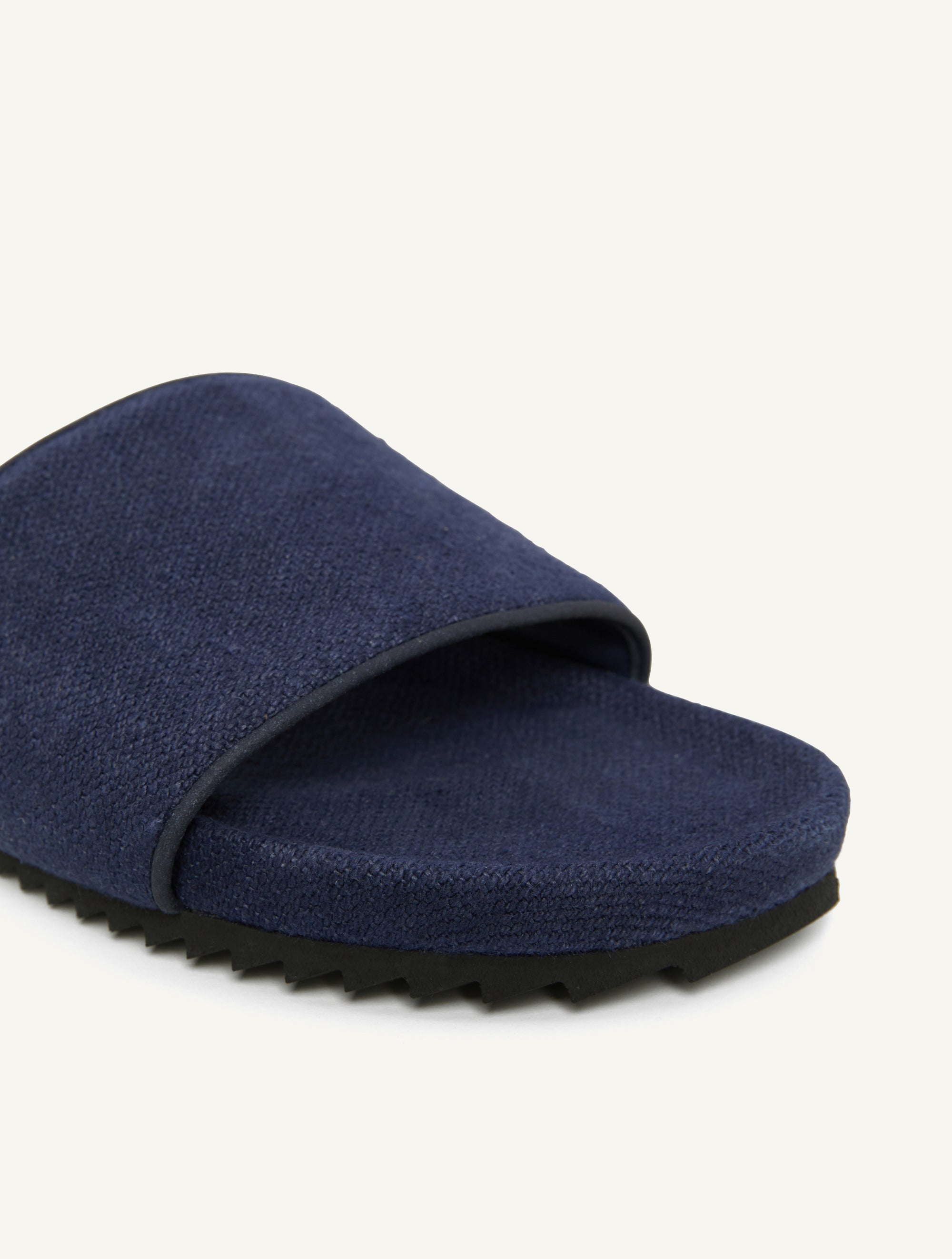 RENATO LINEN SLIDERS