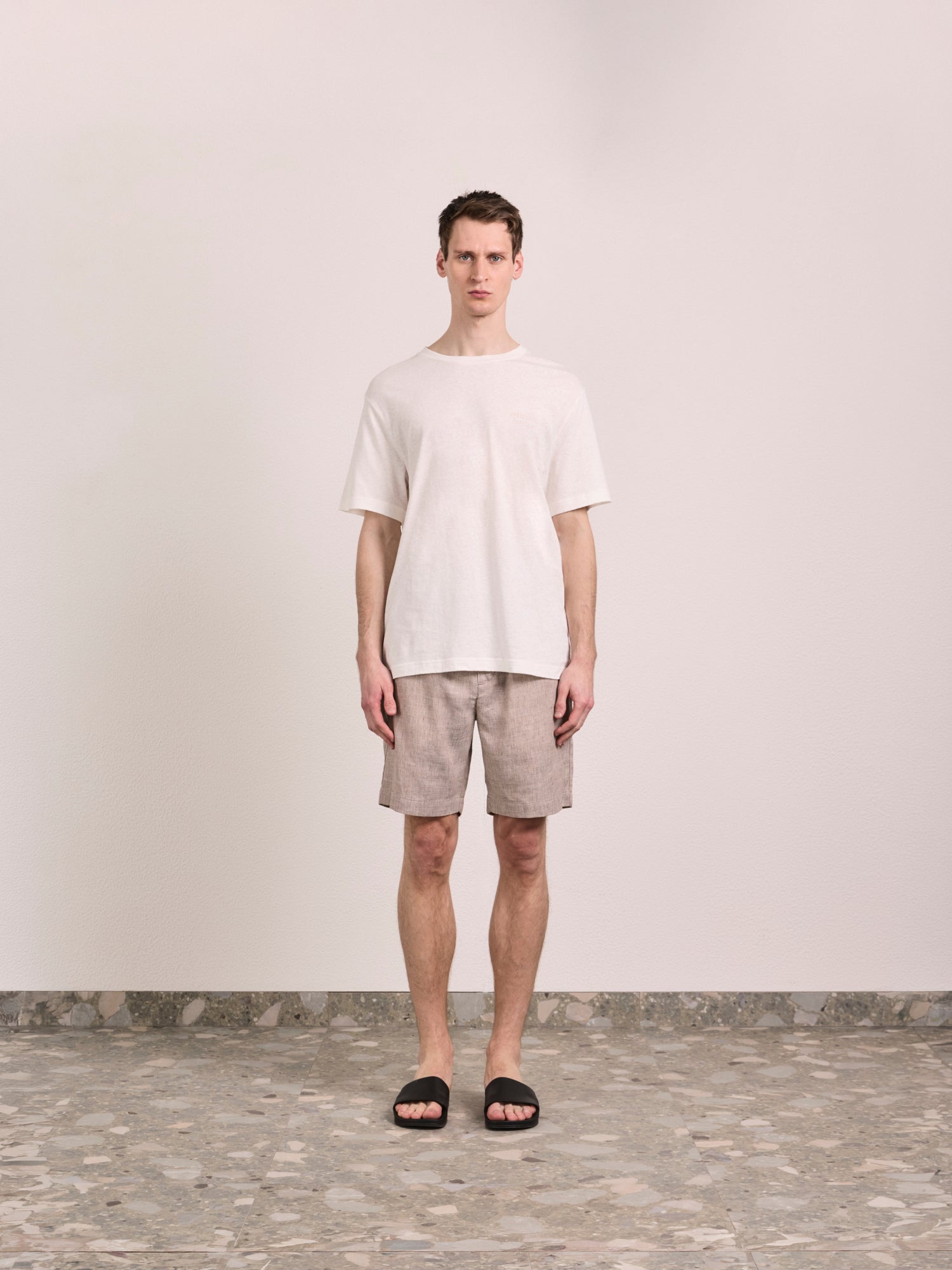 DINIS EMBROIDERED T-SHIRT