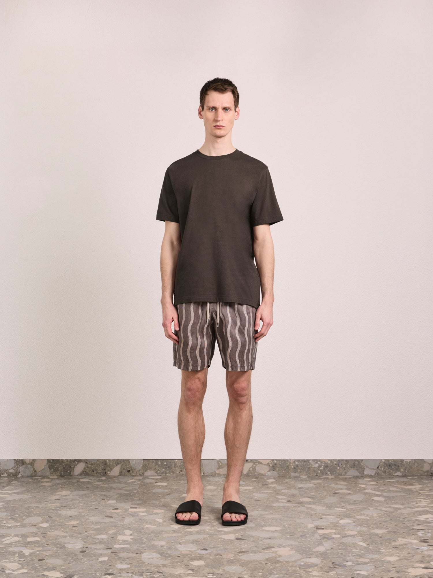 DINIS EMBROIDERED T-SHIRT